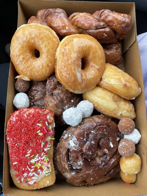 Donuts Plus by null