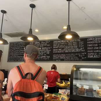 Tucker & Bevvy - Breakfast & Brunch Near Me - Honolulu, Hawaii Tucker & Bevvy - Breakfast & Brunch Near Me - Honolulu, Hawaii