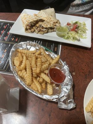 Salud: Sports Bar & Restaurante by null