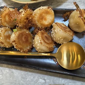 Supreme Dumplings - Bellevue - Pan fried pork dumplings - Shanghainese Near Me - Bellevue, Washington Supreme Dumplings - Bellevue - Pan fried pork dumplings - Shanghainese Near Me - Bellevue, Washington