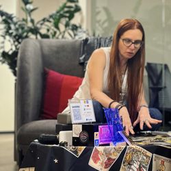 SpiritHealer Wellness - Nicole if CardShaper doing readings