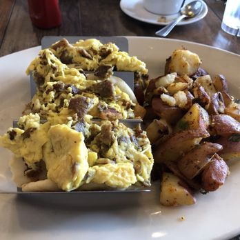 Briki Cafe - Breakfast gyros - Greek Near Me - Addison, Illinois