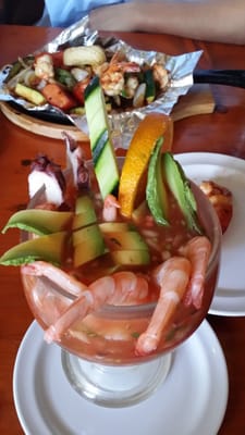 Mariscos Maria's by null