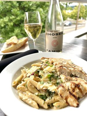 Baird's On B Bar & Grill by null