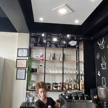 Breakfast & Espresso Bar - Mostrador - Breakfast & Brunch Near Me - Aibonito, Puerto Rico