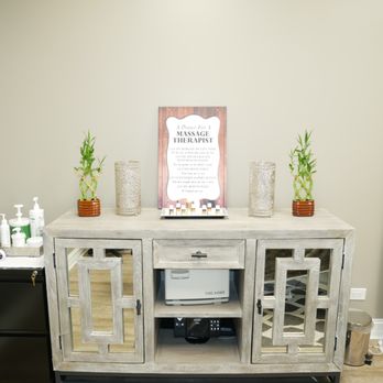 Skinflection Spa - massage room - Skin Care Near Me - Niles, Illinois