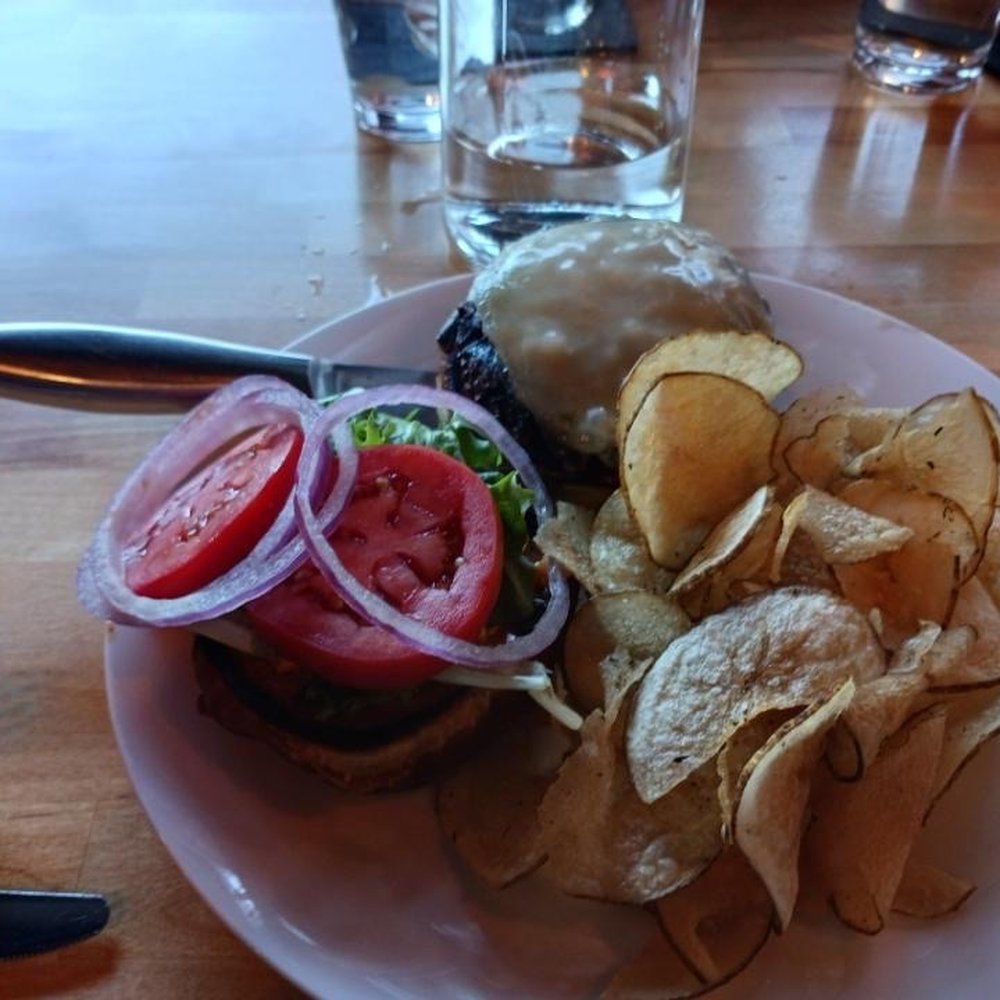 Oshen's Chophouse - Wine Bars Near Me - Gleneden Beach, Oregon