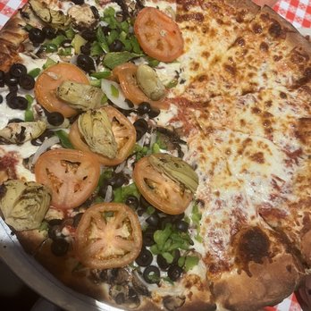 Gianni's Pizza - Super Veggie Pizza Cheese Pizza - Italian Near Me - Monterey, California Gianni's Pizza - Super Veggie Pizza Cheese Pizza - Italian Near Me - Monterey, California
