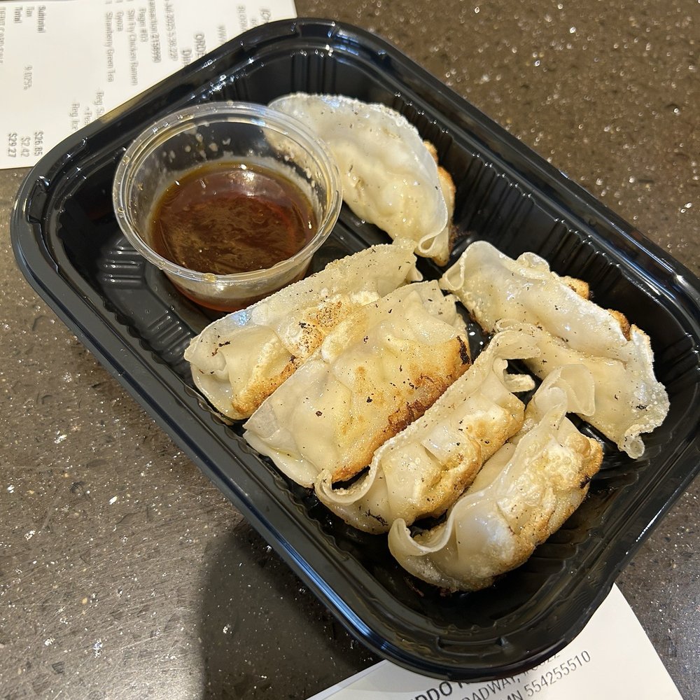 6. Gyoza 6. Gyoza