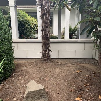 Expert Home Construction - They laid this beautiful limestone along the front - General Contractors Near Me - Everett, Washington Expert Home Construction - They laid this beautiful limestone along the front - General Contractors Near Me - Everett, Washington