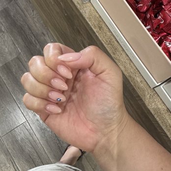 Le Lani Nail Spa - Nail design - Nail Salons Near Me - Los Angeles, California
