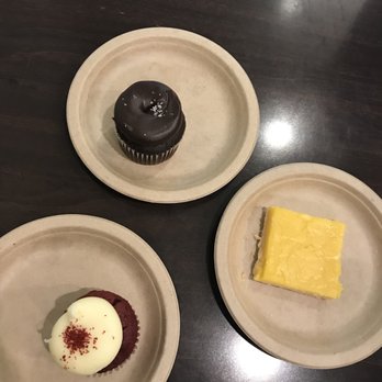 Empire Cake - Cupcakes and lemon bar - Bakeries Near Me - New York, New York Empire Cake - Cupcakes and lemon bar - Bakeries Near Me - New York, New York