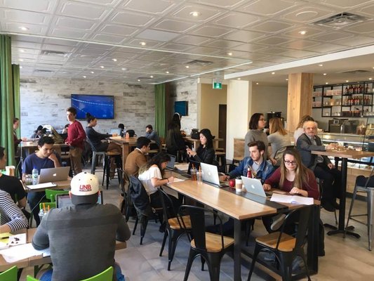 Milton B - Cafétéria urbaine by null