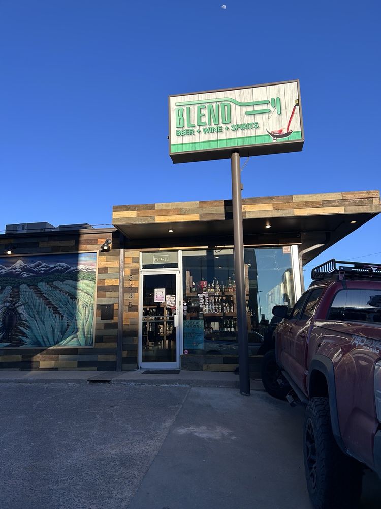 Blend Beer Wine and Spirits Logo