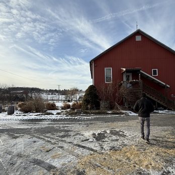 Unionville Vineyards - Wineries Near Me - Ringoes, New Jersey