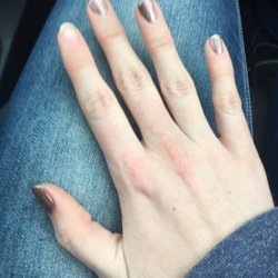 The Palm Tree Hair and Nail Salon - Bummed my gel mani lasted less than 24 hours. :(