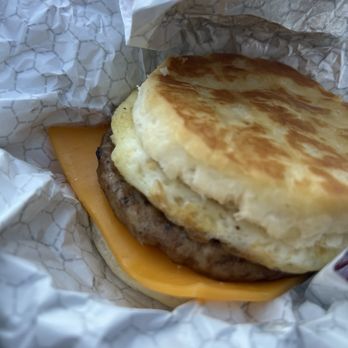 Hangry Goat - Sausage egg and cheese biscuit, good flavor just needs some ketchup and hot sauce - Barbeque Near Me - Springdale, Utah Hangry Goat - Sausage egg and cheese biscuit, good flavor just needs some ketchup and hot sauce - Barbeque Near Me - Springdale, Utah
