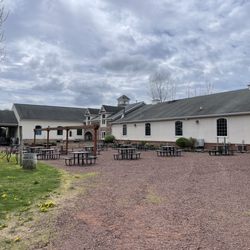 Hopewell Valley Vineyards - Outdoor seating