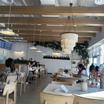 Aubergine Kitchen - Sitting area - Breakfast & Brunch Near Me - Mesa, Arizona