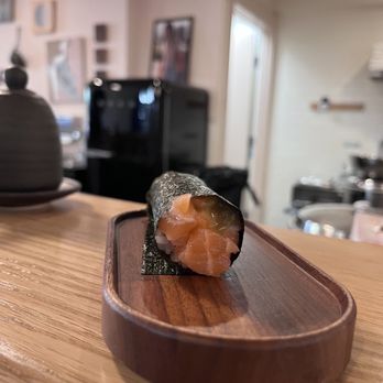 Sōgo Roll Bar - Salmon Roll - Japanese Near Me - Los Angeles, California Sōgo Roll Bar - Salmon Roll - Japanese Near Me - Los Angeles, California