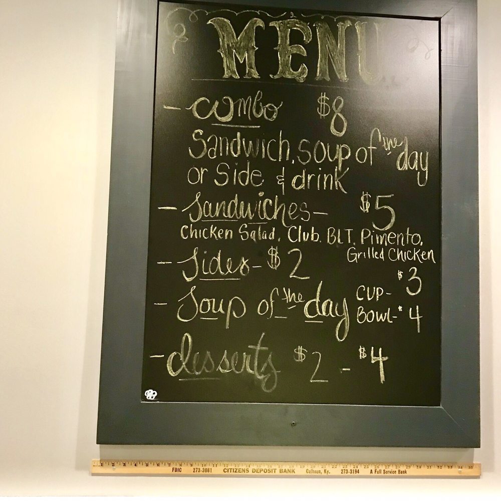 Farley’s - The menu is simple but the food is quite complex. - Bed & Breakfast Near Me - Calhoun, Kentucky Farley’s - The menu is simple but the food is quite complex. - Bed & Breakfast Near Me - Calhoun, Kentucky