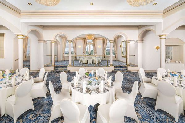 Hilton Dresden by null