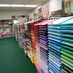 Scrapper's Edge - Lots of Cardstock Colors