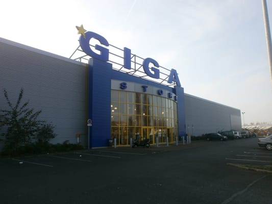 GIGA STORE - Updated April 2024 - Bd de Lezennes, Lille, France ...