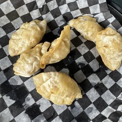 RV Pub & Grill - Wonton