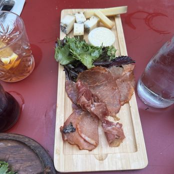 Bonvivant - Charcuterie e fromage - Wine Bars Near Me - Paris, 75 Bonvivant - Charcuterie e fromage - Wine Bars Near Me - Paris, 75