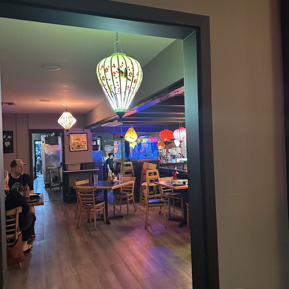 Chop Stix Cafe - Indoor area - Sushi Bars Near Me - Gainesville, Florida