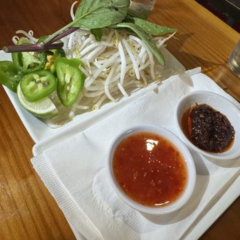 Miss Pho - Bean sprouts, condiments - Vietnamese Near Me - Seattle, Washington Miss Pho - Bean sprouts, condiments - Vietnamese Near Me - Seattle, Washington