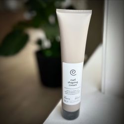 Blunt Hair Lounge - Curl shaping cream - Rica Hair Care