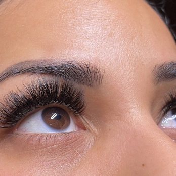 Natural Dimensions - Full coverage set - Eyelash Service Near Me - Columbus, Ohio