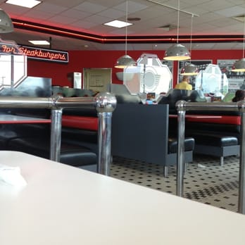 Steak ’n Shake - Old time theme - Burgers Near Me - Ft. Oglethorpe, Georgia Steak ’n Shake - Old time theme - Burgers Near Me - Ft. Oglethorpe, Georgia