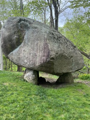 Balanced Rock by null
