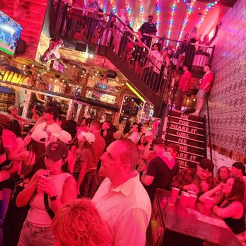 Jolene's Honky Tonk - Bars Near Me - Cleveland, Ohio