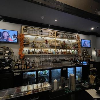 Atlas New World Bistro - The Bar - Breakfast & Brunch Near Me - Roslyn, New York Atlas New World Bistro - The Bar - Breakfast & Brunch Near Me - Roslyn, New York