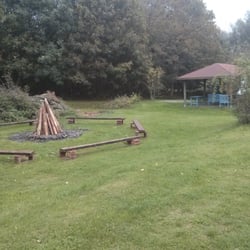 Ferienhof Horlitz - Feuerstelle und Garten
