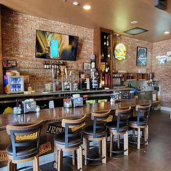 Frank's Pizza Joint - The Bar - Pizza Near Me - La Mesa, California