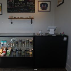 Grizzly Pine - Grizzly Pine Premium Cannabis is a small locally owned boutique dispensary.