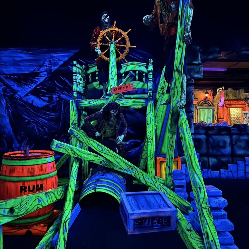 Glowing Greens - Mini Golf Near Me - Portland, Oregon Glowing Greens - Mini Golf Near Me - Portland, Oregon