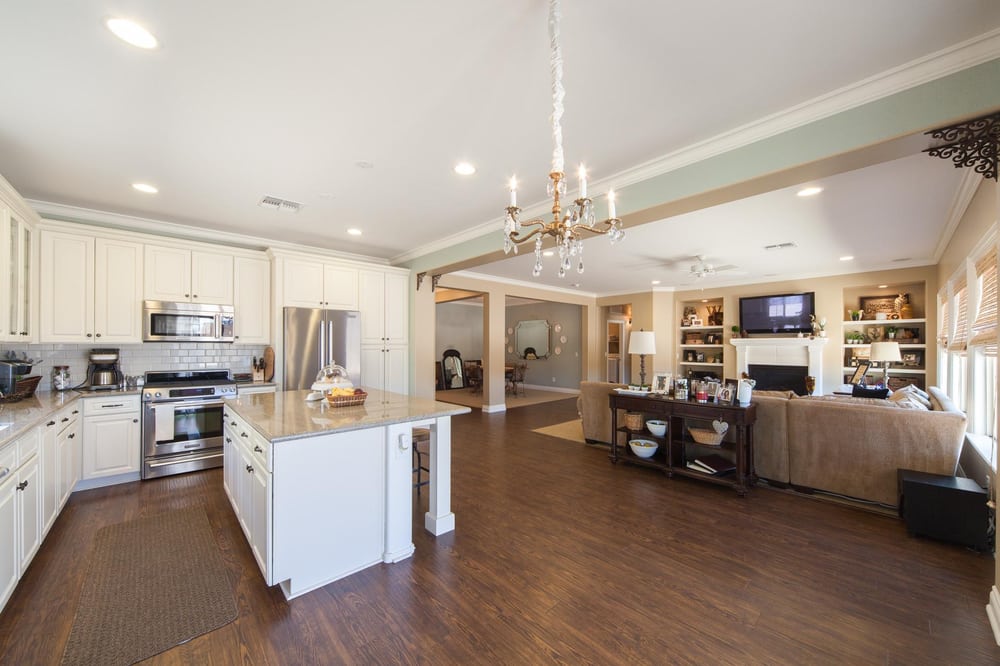 THE LAUGHTON TEAM Updated September 2024 17 Photos 8631 W Union