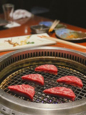 Yoroniku Ebisu by null