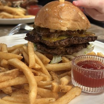 Wren & Wolf - Burger & fries please! - Cocktail Bars Near Me - Phoenix, Arizona Wren & Wolf - Burger & fries please! - Cocktail Bars Near Me - Phoenix, Arizona