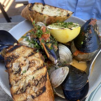 Parkside Cafe - American Near Me - Stinson Beach, California Parkside Cafe - American Near Me - Stinson Beach, California