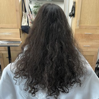 Skyhigh Salon - Before - Hair Salons Near Me - Artesia, California Skyhigh Salon - Before - Hair Salons Near Me - Artesia, California