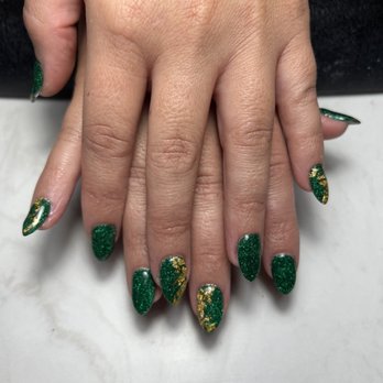 Bahama Nails - Dipped nails with a design. - Nail Salons Near Me - Apopka, Florida
