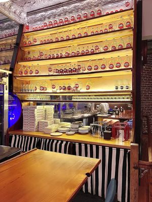 SQZBX Brewery & Pizza by null