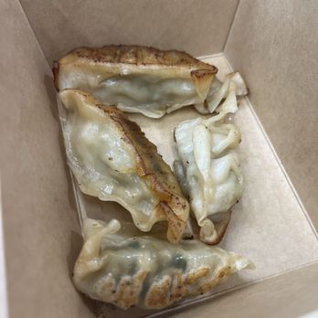 Naniwa-Ya Ramen - Terrible gyoza i ever had in my life!!! Do not buy it. - Ramen Near Me - Honolulu, Hawaii